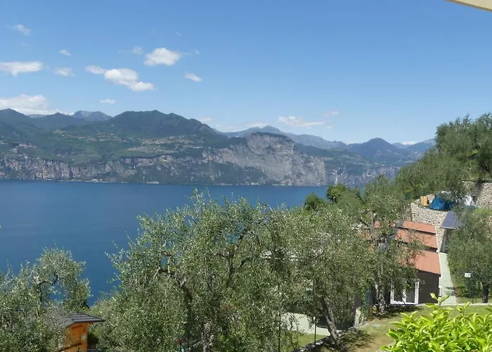 Agricampeggio Relax Maxicaravan مكان تخييم