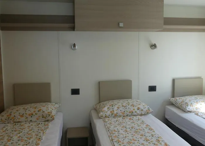 Campingplatz Agricampeggio Relax Maxicaravan Castelletto Di Brenzone